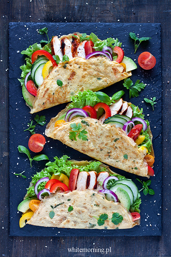 Niedzielne śniadanie tortille z omletów WHITE MORNING
